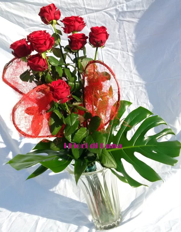 12 rose rosse